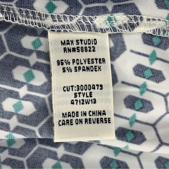 Small Max Studio White Blue Green Skirt Stretch 4 6 Geometric Print A Line - Picture 7 of 9